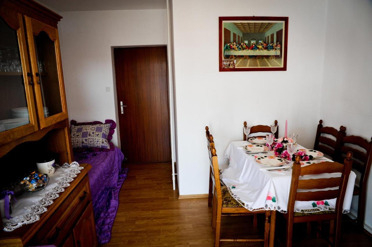 Apartments With A Parking Space Kampor, Rab - 14998 Kültér fotó